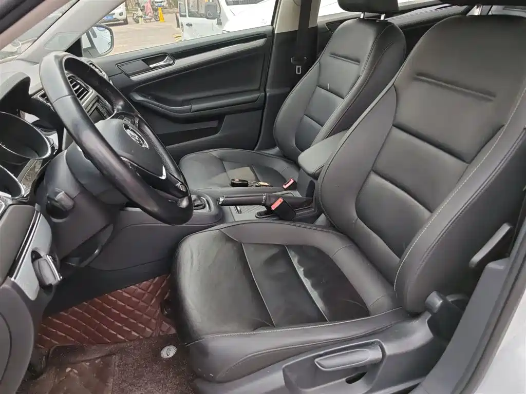Volkswagen Sagitar 2017 1.6L Automatic Comfort