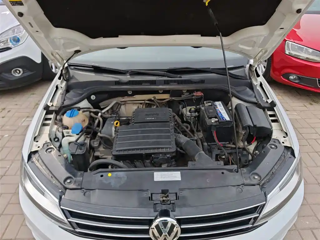 Volkswagen Sagitar 2017 1.6L Automatic Comfort