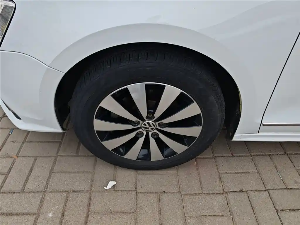 Volkswagen Sagitar 2017 1.6L Automatic Comfort