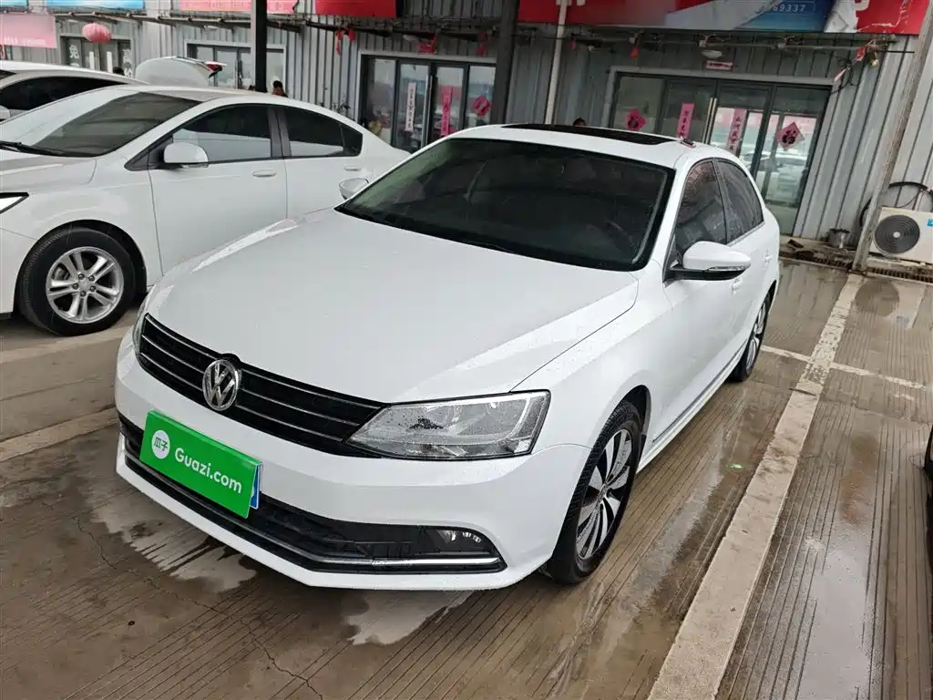 Volkswagen Sagitar 2018 1.6L Automatic Comfort