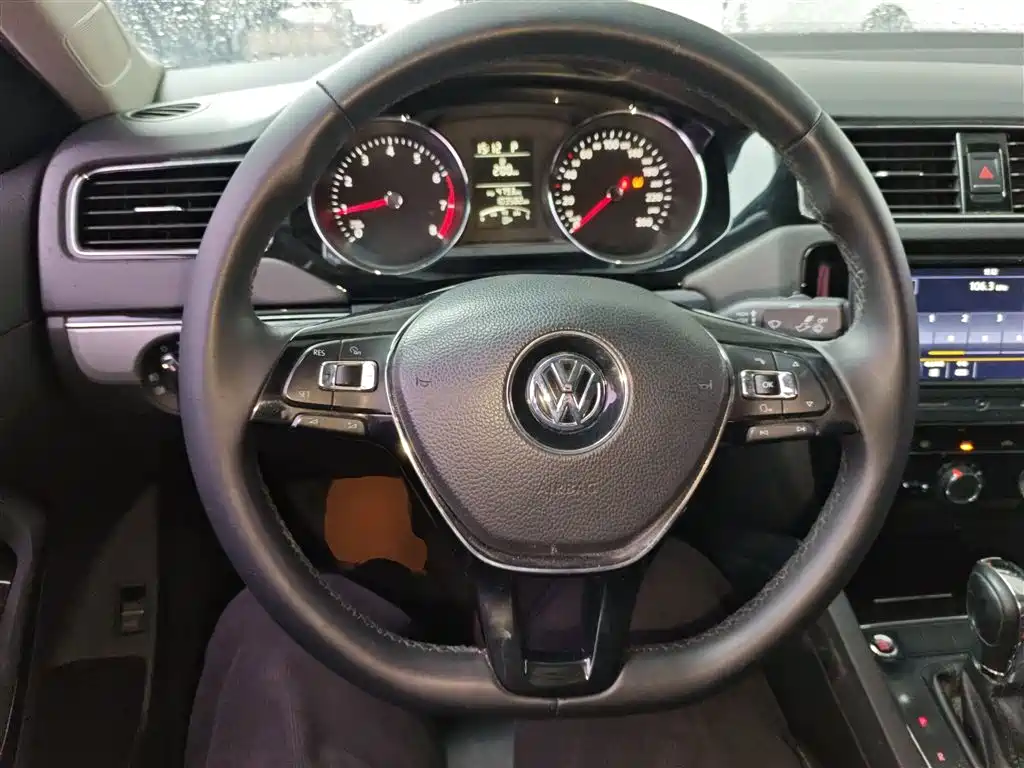 Volkswagen Sagitar 2018 1.6L Automatic Comfort