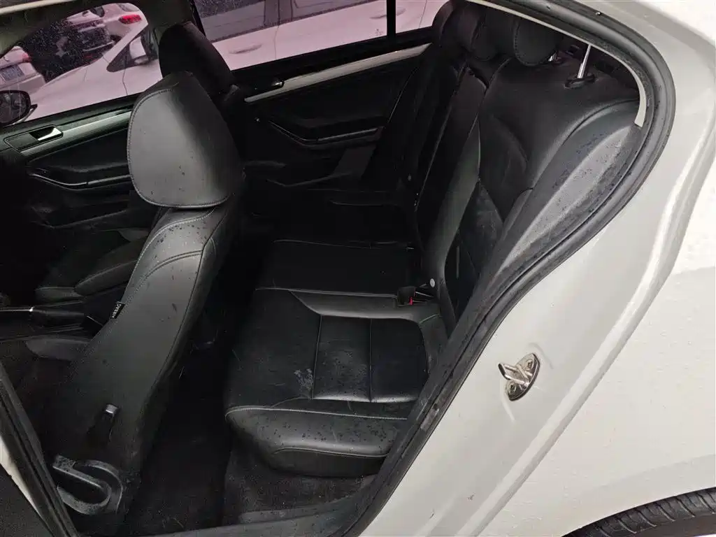 Volkswagen Sagitar 2018 1.6L Automatic Comfort