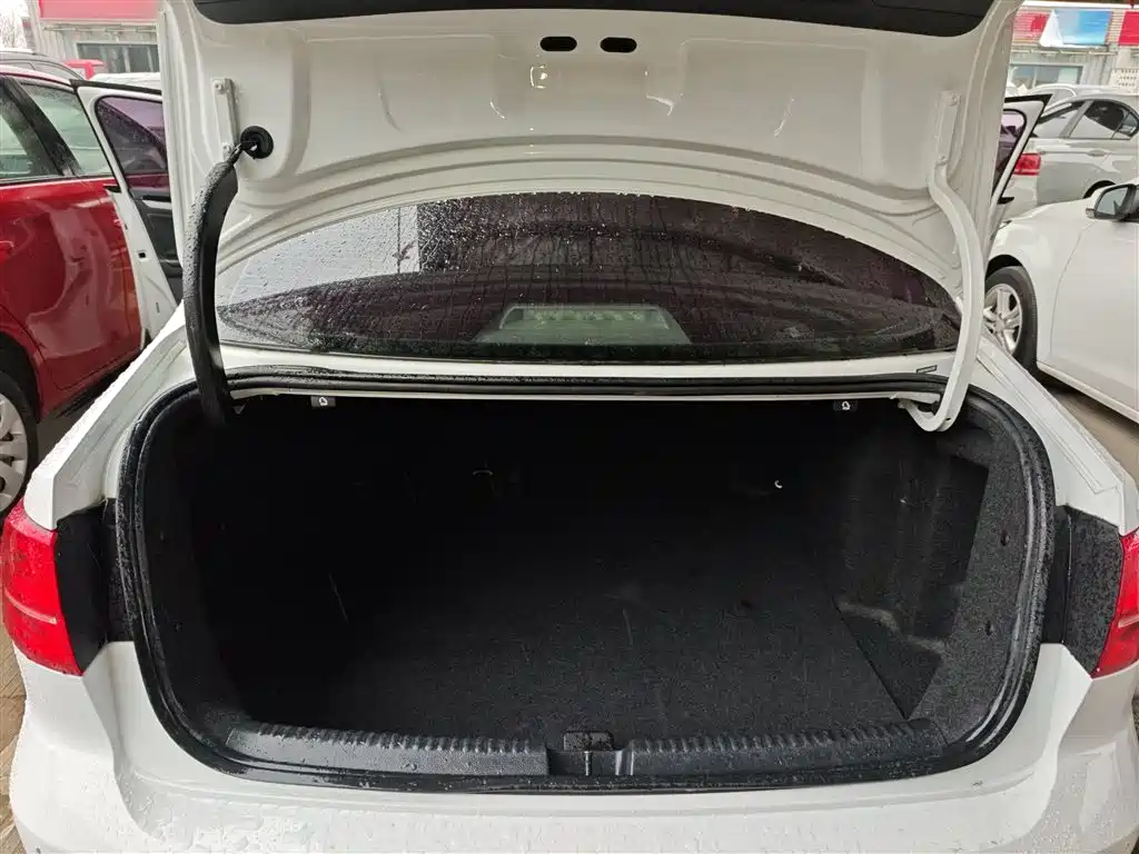 Volkswagen Sagitar 2018 1.6L Automatic Comfort