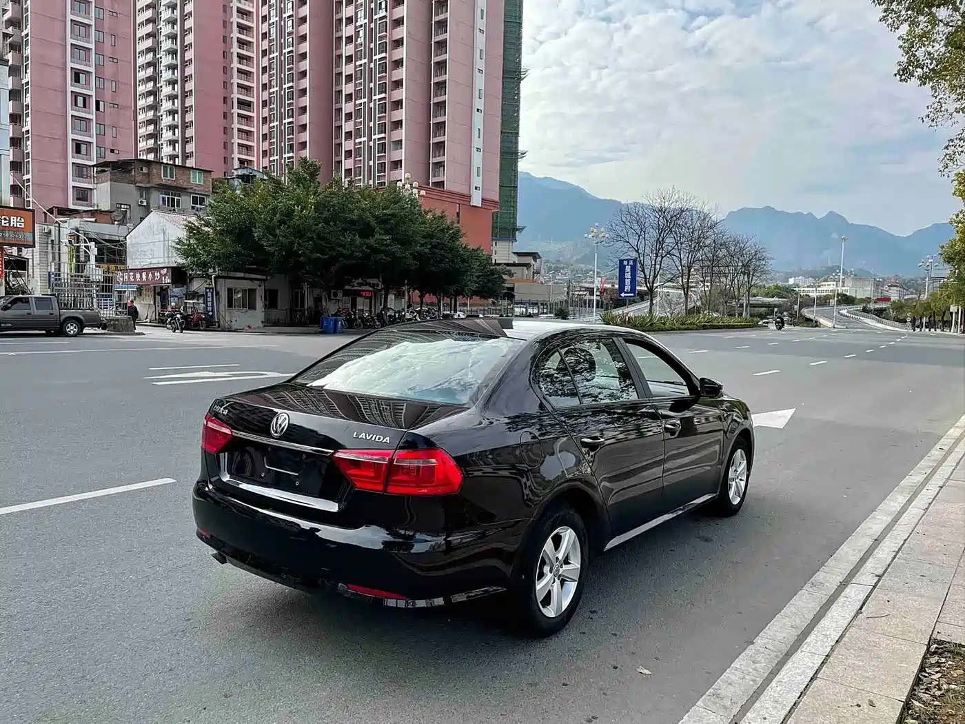 Volkswagen Lavida 2013 Facelift Classic 1.6L Automatic Trend