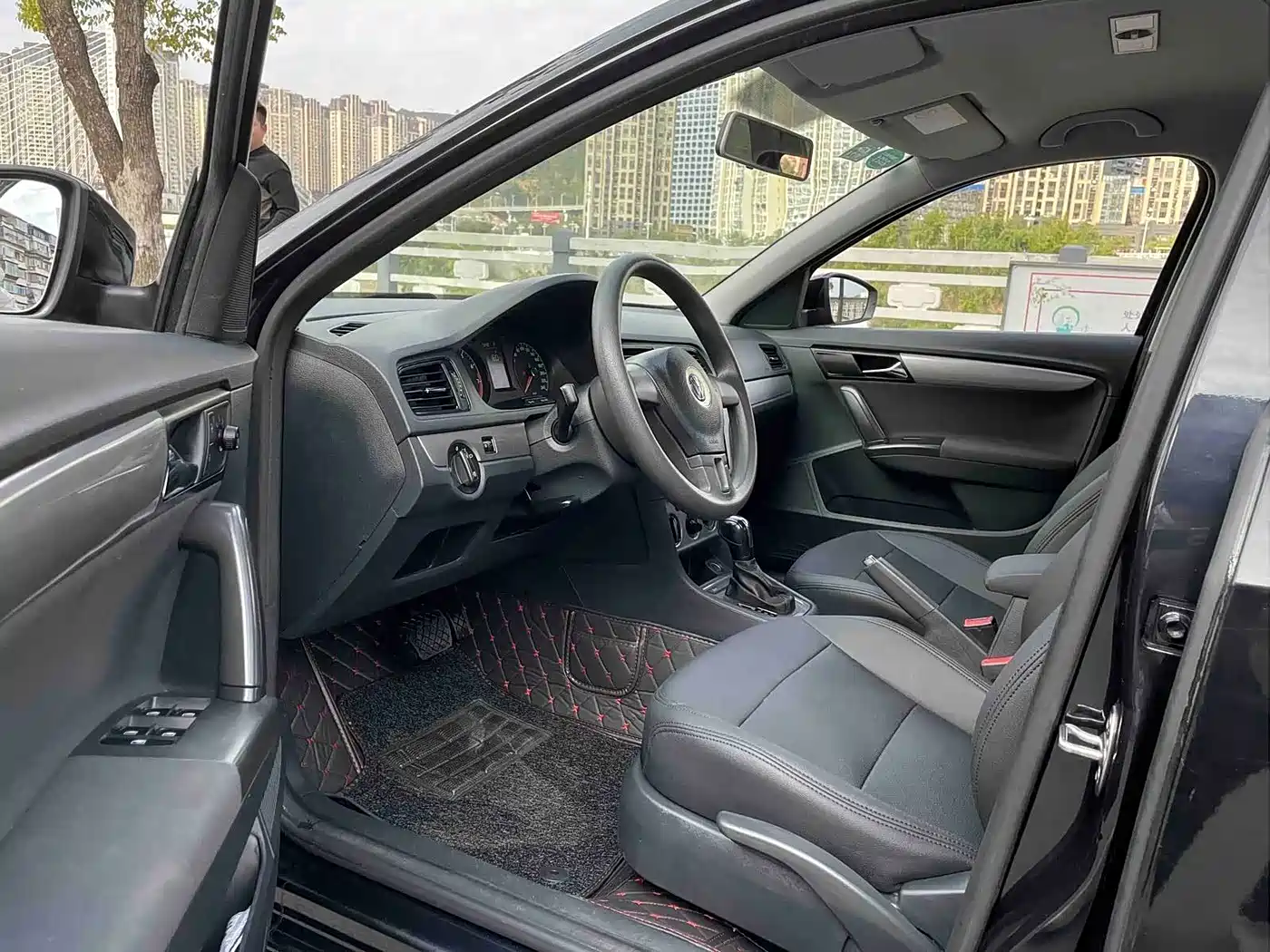 Volkswagen Lavida 2013 Facelift Classic 1.6L Automatic Trend