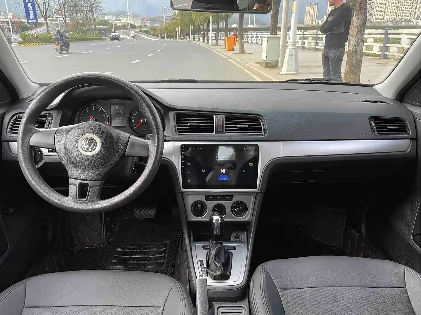 Volkswagen Lavida 2013 Facelift Classic 1.6L Automatic Trend