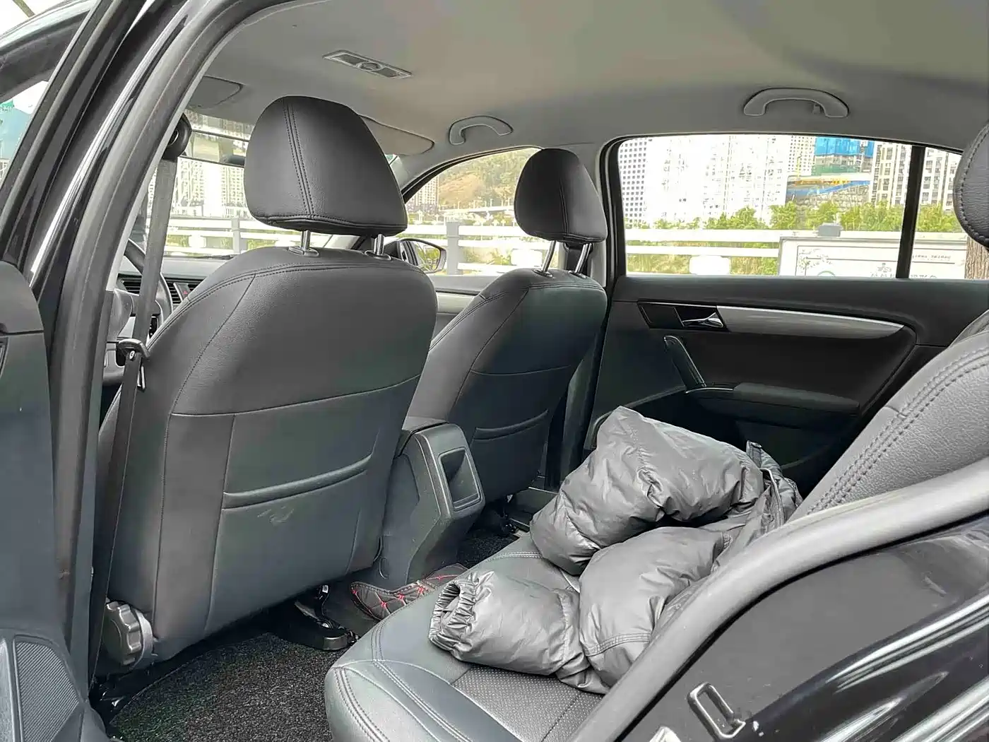 Volkswagen Lavida 2013 Facelift Classic 1.6L Automatic Trend