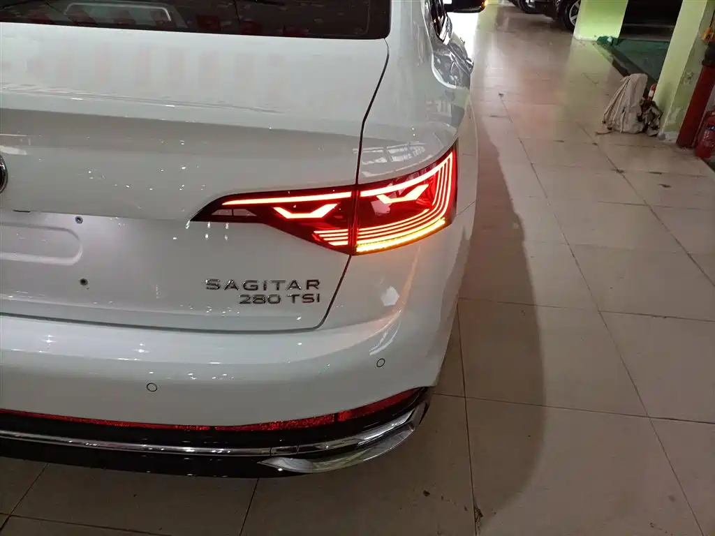 Volkswagen Sagitar 2023 280TSI DSG Beyond Lite