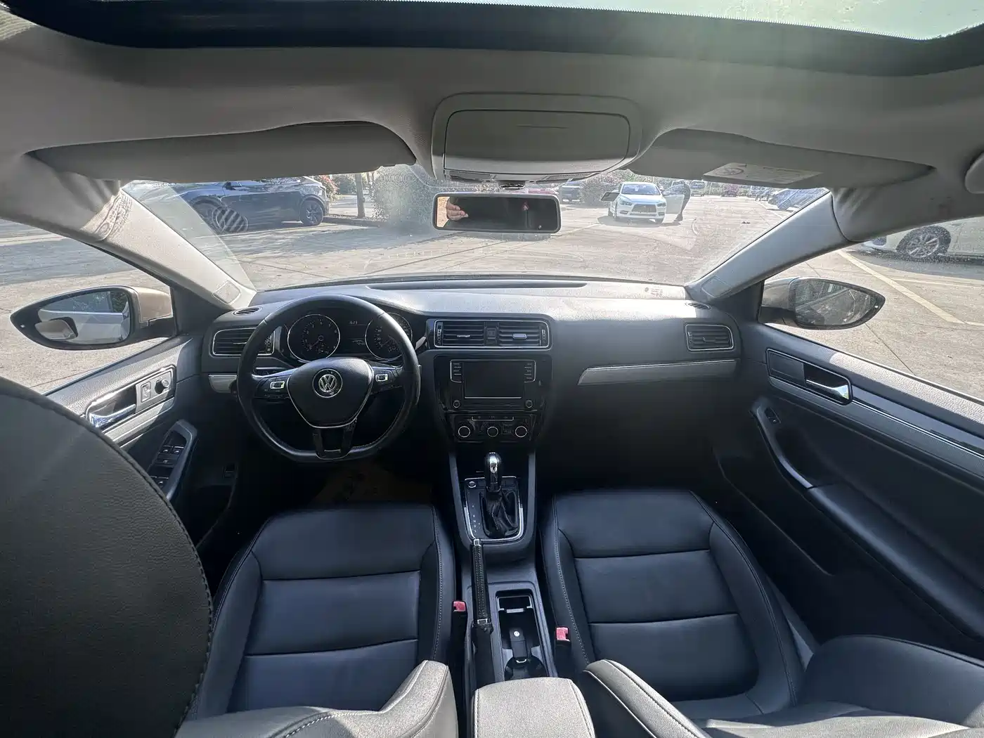 Volkswagen Sagitar 2017 230TSI Automatic Comfort