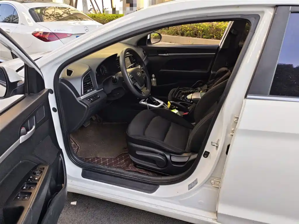 Hyundai Elantra 2016 Model 1.6L Automatic Smart Elite