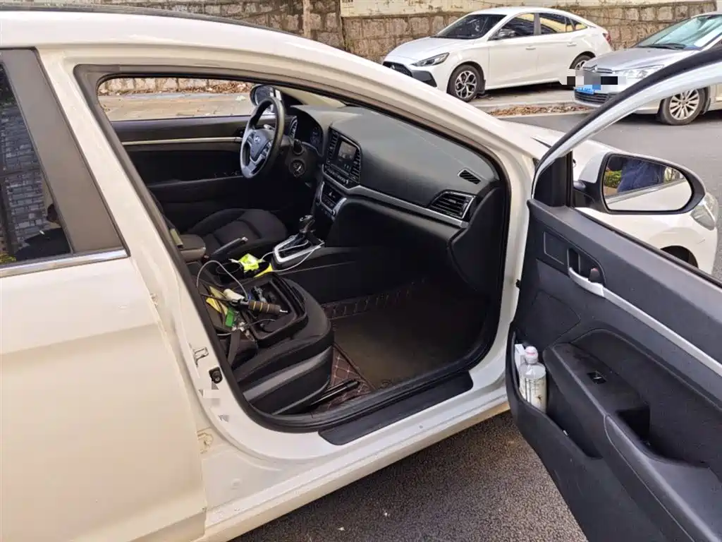 Hyundai Elantra 2016 Model 1.6L Automatic Smart Elite