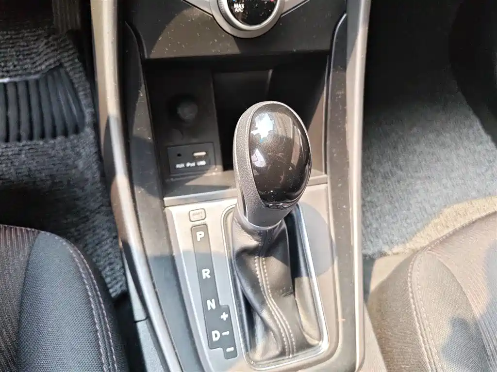 Hyundai Langdong 2016 1.6L Automatic Smart Edition