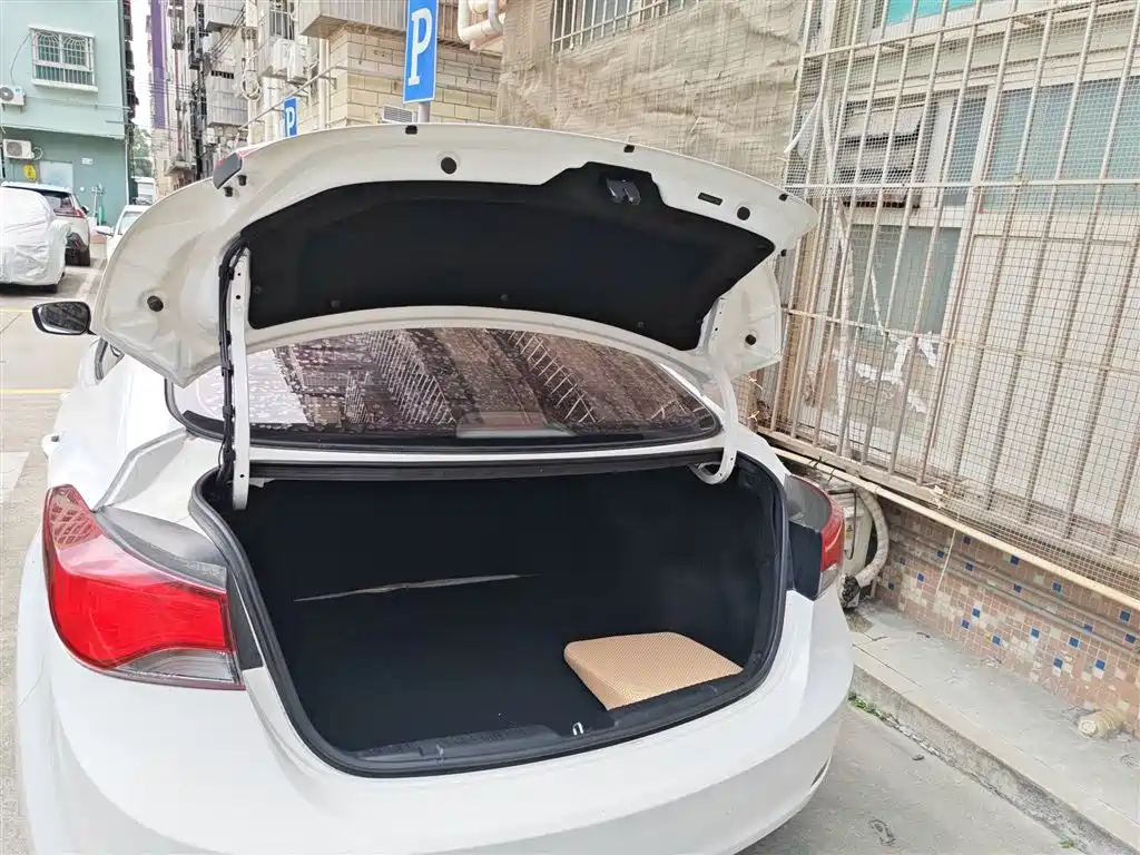 Hyundai Langdong 2016 1.6L Automatic Smart Edition