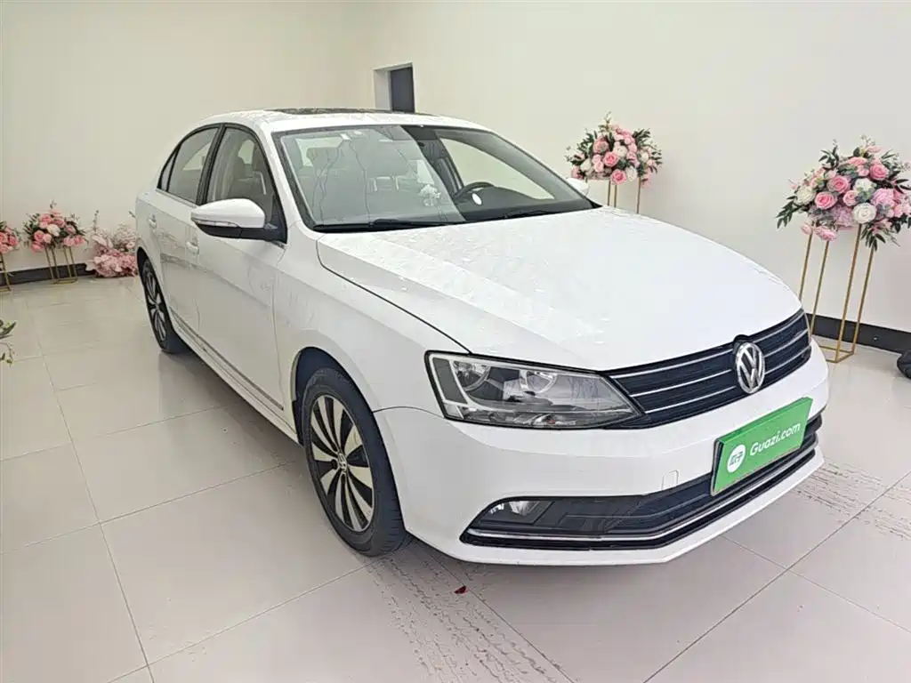 Volkswagen Sagitar 2017 1.6L Automatic Comfort