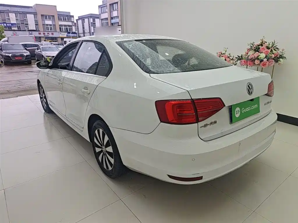 Volkswagen Sagitar 2017 1.6L Automatic Comfort