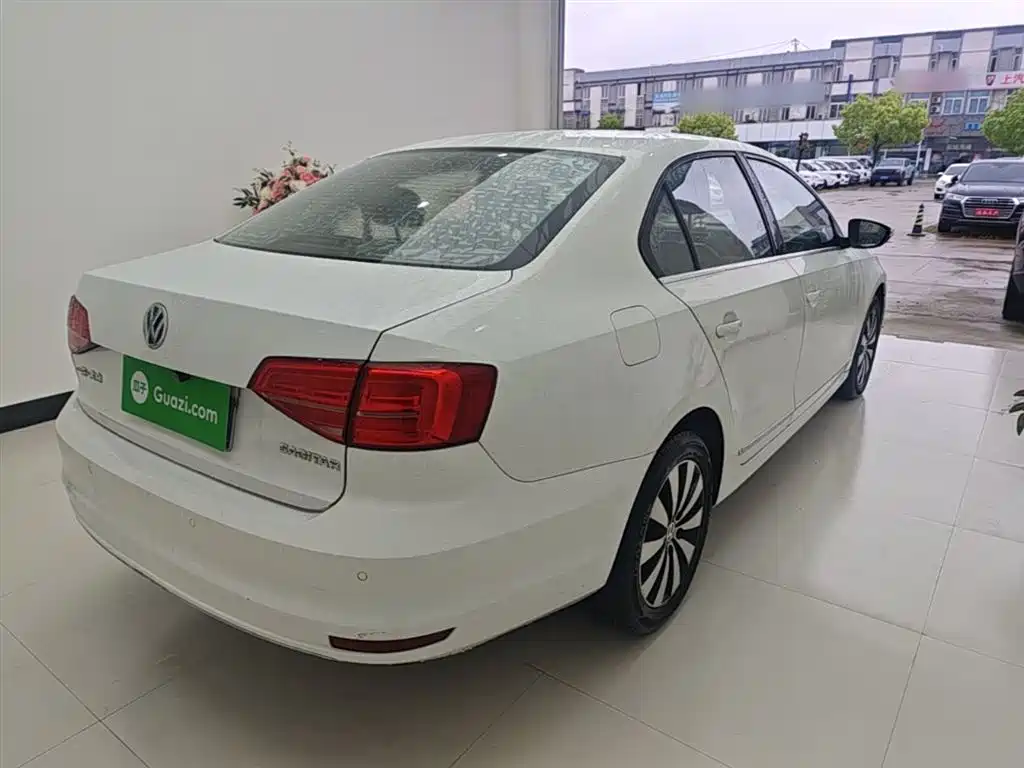 Volkswagen Sagitar 2017 1.6L Automatic Comfort