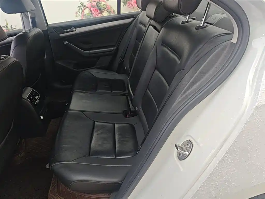 Volkswagen Sagitar 2017 1.6L Automatic Comfort