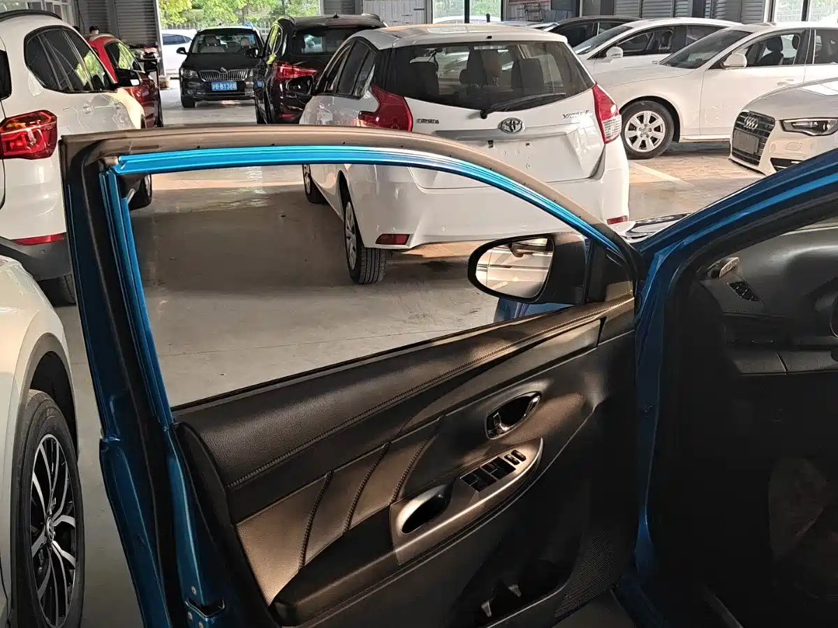 Toyota YARiS L Zhi Xuan 2015 1.5E Auto Charming Edition