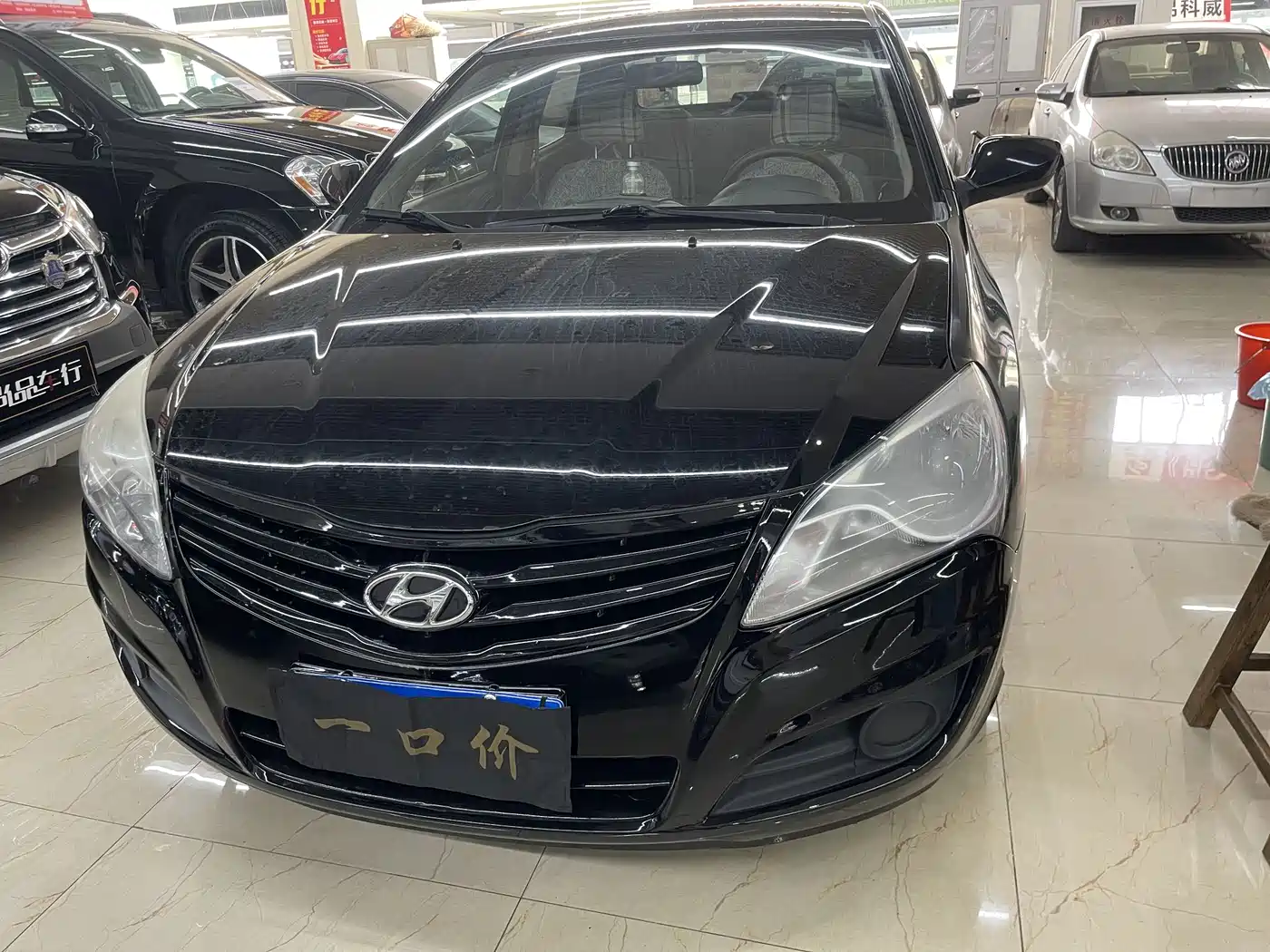 Hyundai Elantra 2016 1.6L Manual Family Joy Edition