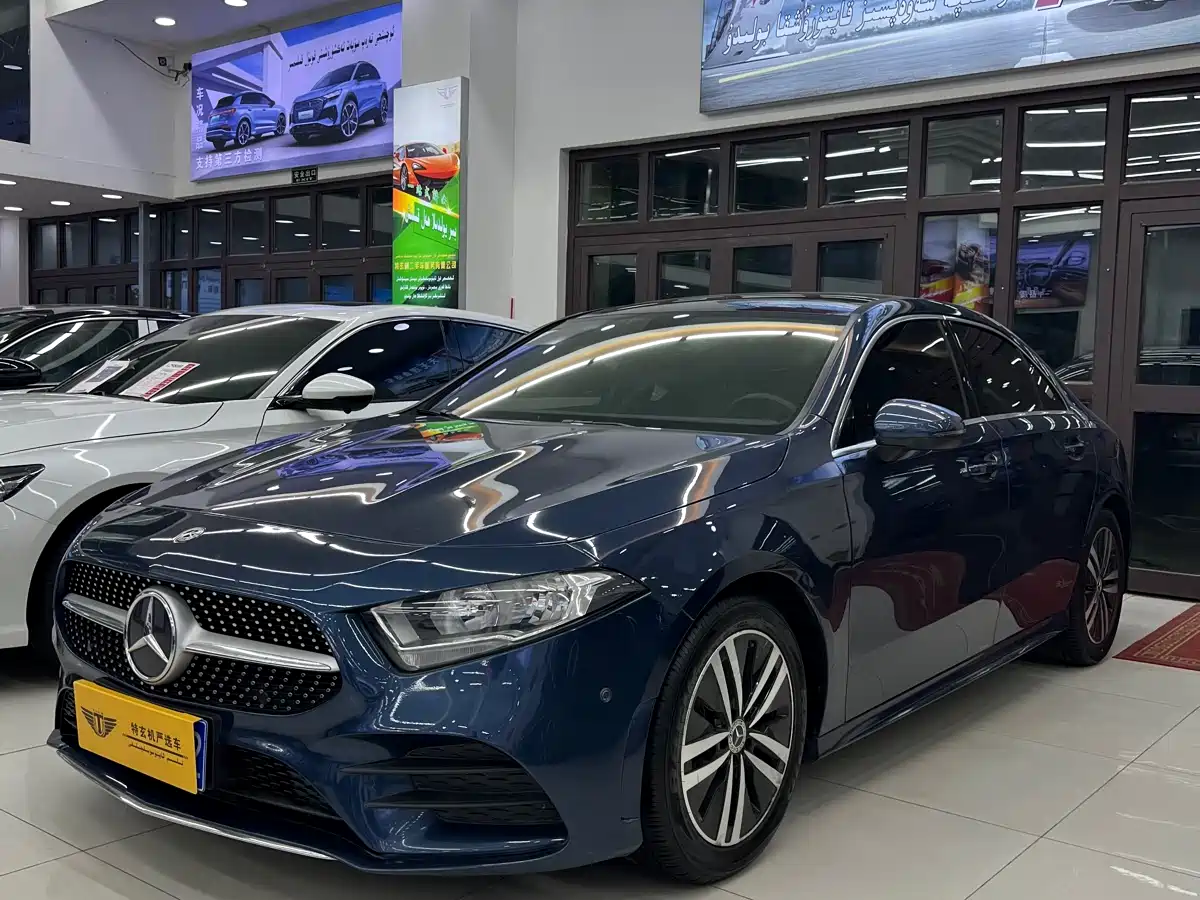Mercedes-Benz Mercedes-Benz A-Class 2019 A 180 L Sport Sedan