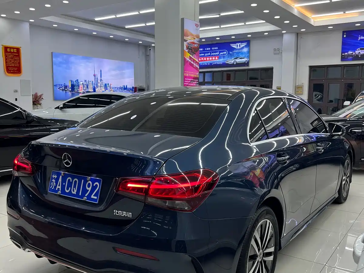 Mercedes-Benz Mercedes-Benz A-Class 2019 A 180 L Sport Sedan