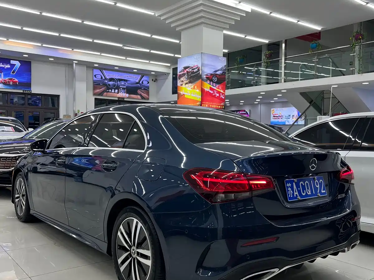 Mercedes-Benz Mercedes-Benz A-Class 2019 A 180 L Sport Sedan