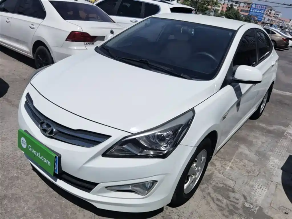 Hyundai Verna 2014 1.4L Manual Smart GLS