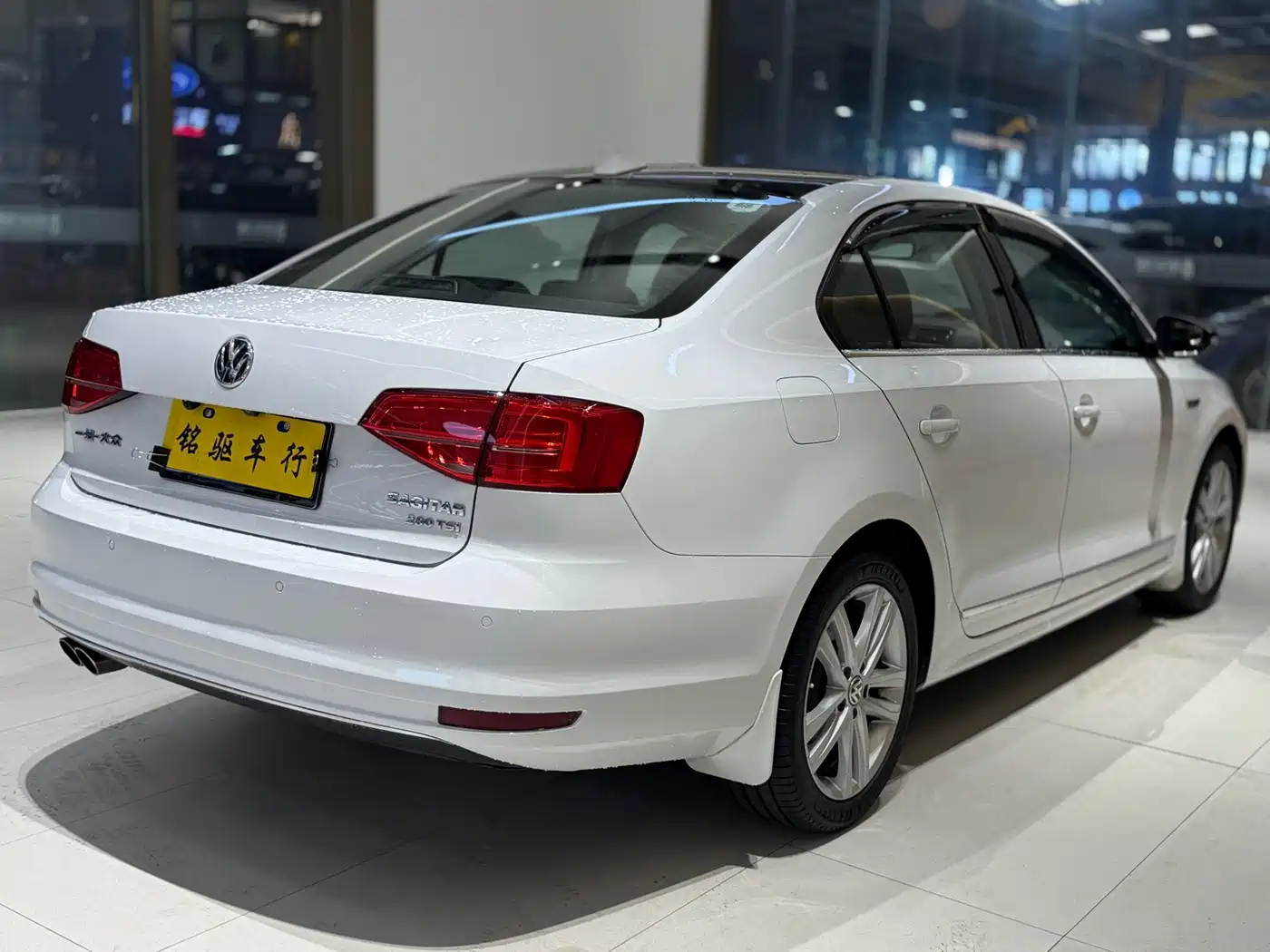 Volkswagen Sagitar 2018 280TSI DSG Luxury