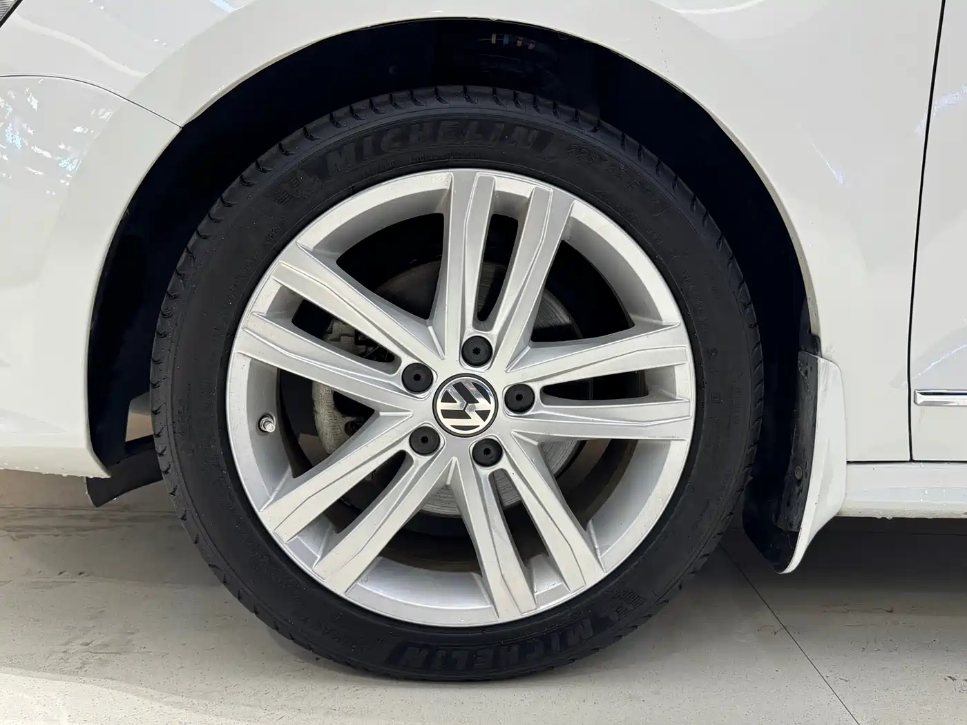 Volkswagen Sagitar 2018 280TSI DSG Luxury