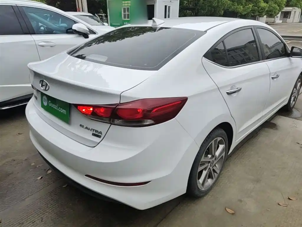 Hyundai Elantra 2016 Model 1.6L Automatic Smart Elite