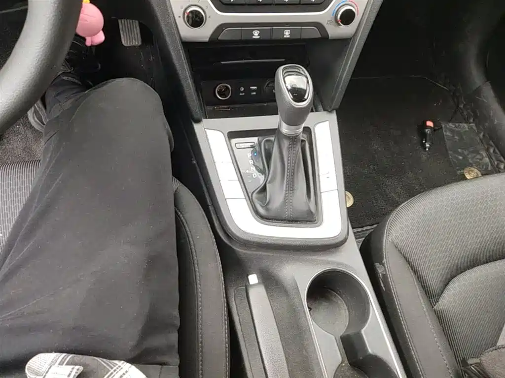 Hyundai Elantra 2016 Model 1.6L Automatic Smart Elite