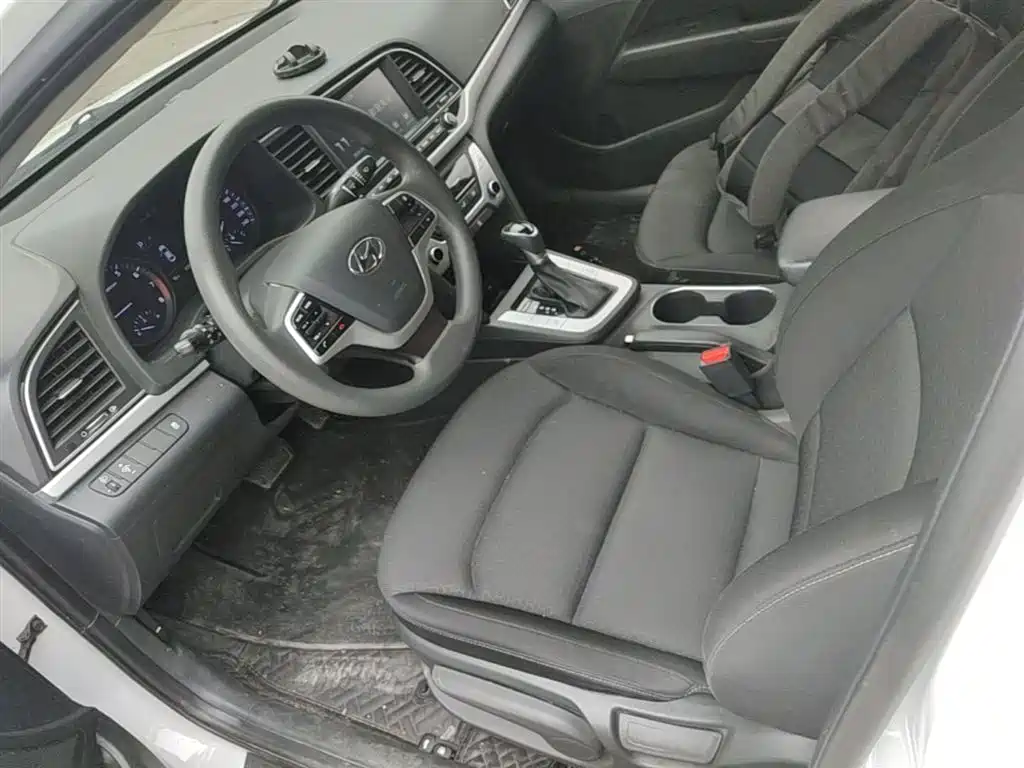 Hyundai Elantra 2016 Model 1.6L Automatic Smart Elite