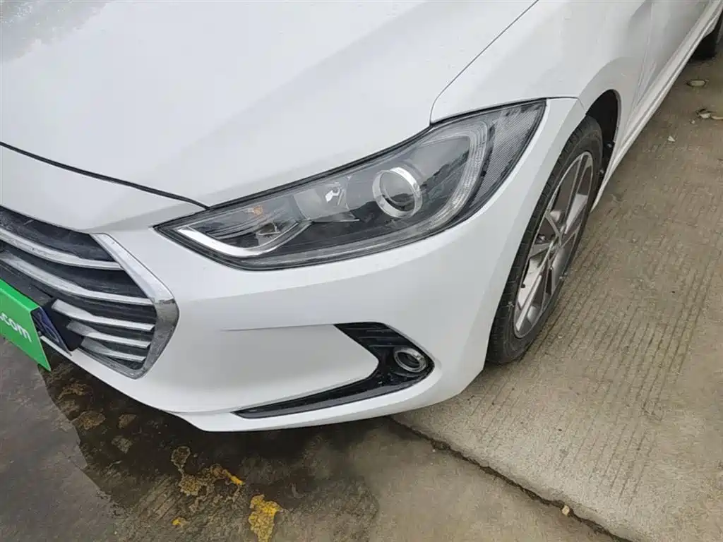 Hyundai Elantra 2016 Model 1.6L Automatic Smart Elite