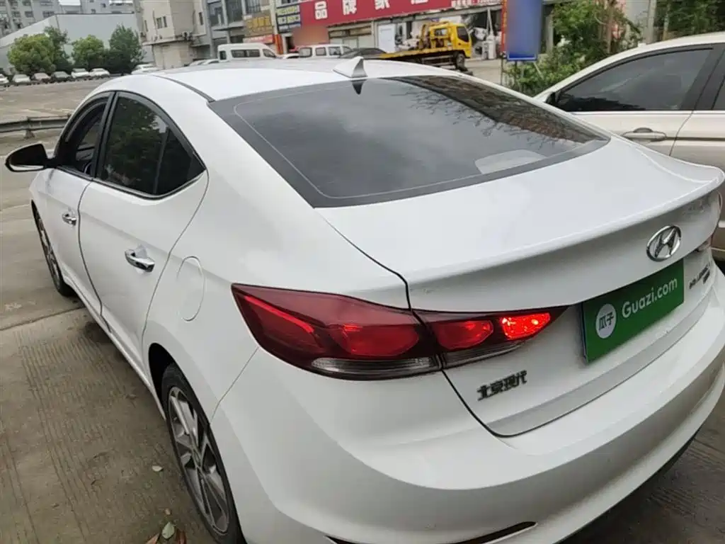 Hyundai Elantra 2016 Model 1.6L Automatic Smart Elite