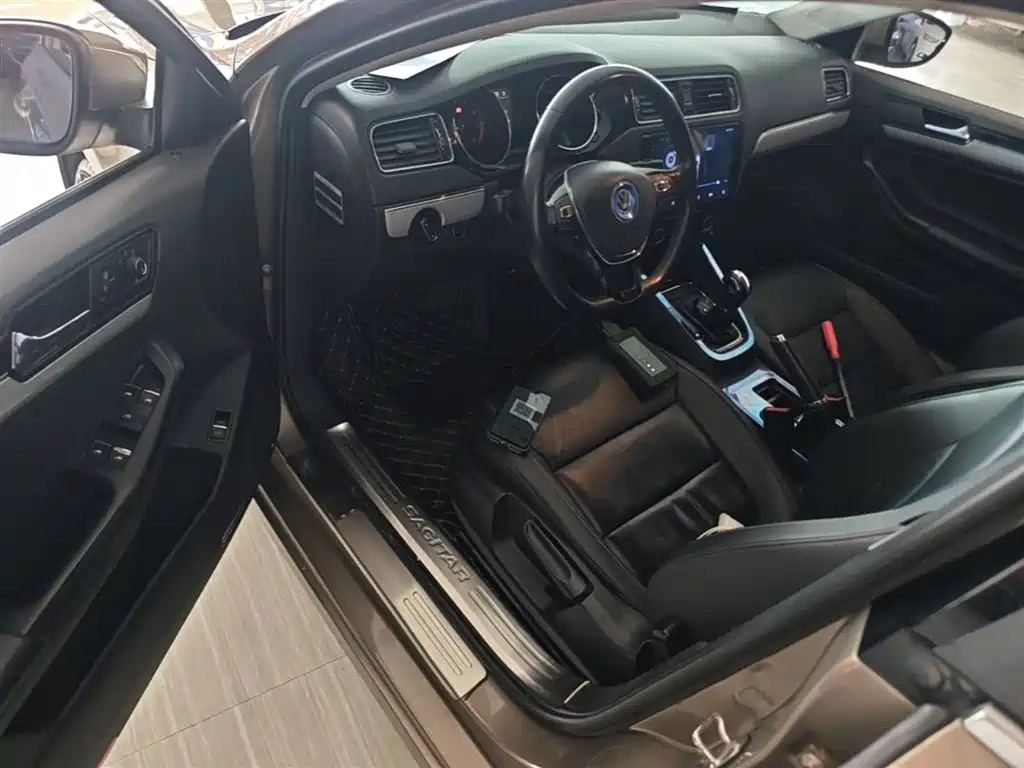 Volkswagen Sagitar 2017 230TSI Automatic Comfort