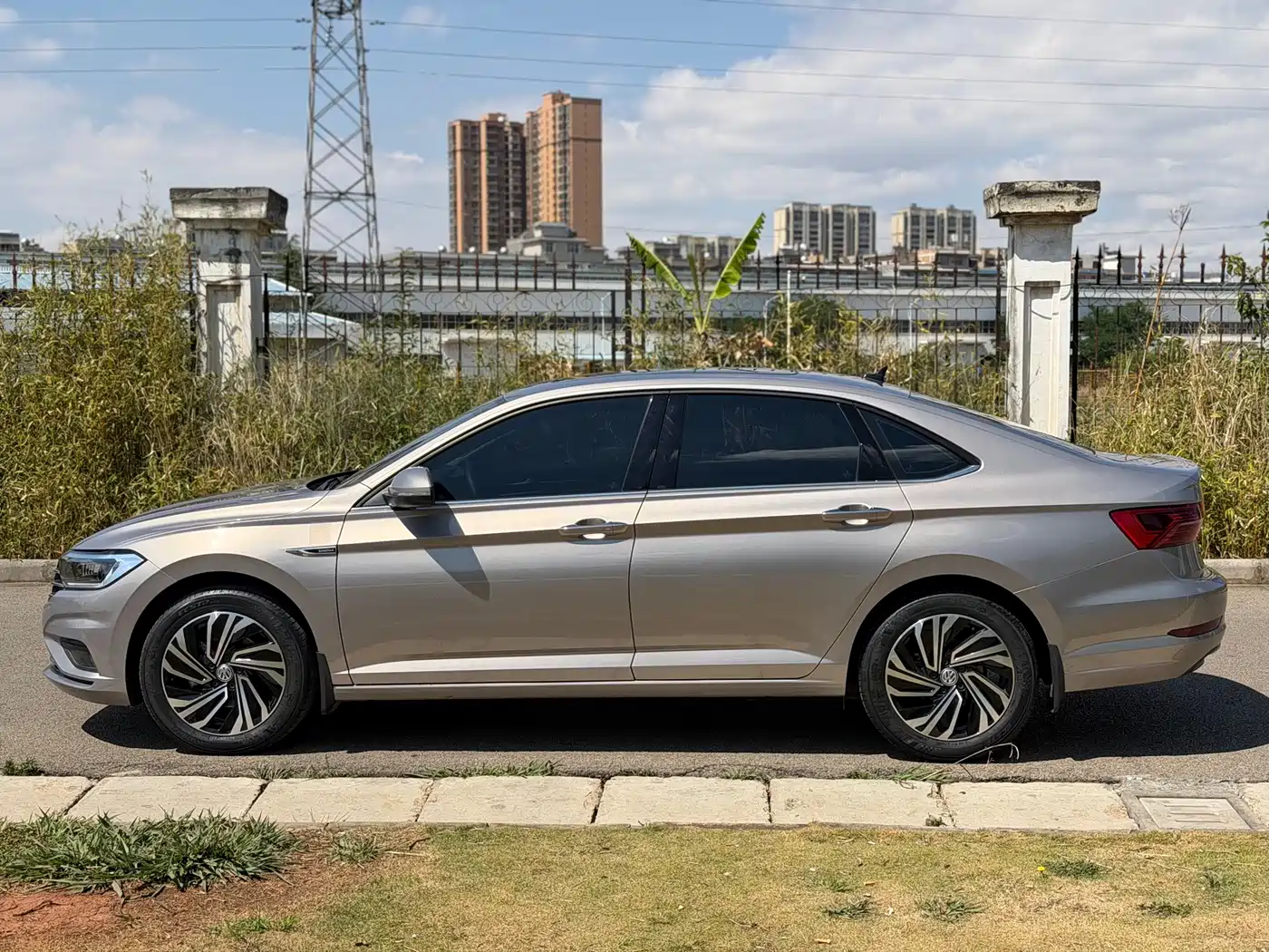 Volkswagen Sagitar 2022 200TSI DSG Soaring Edition