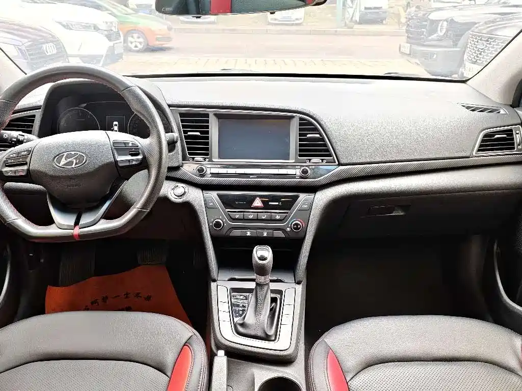 Hyundai Elantra 2018 1.4T DCT Dynamic·Vitality Model