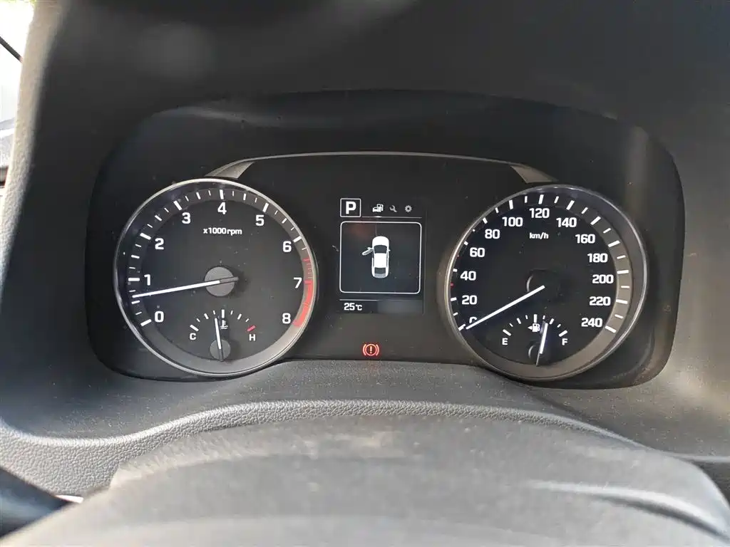 Hyundai Elantra 2016 Model 1.6L Automatic Smart Elite