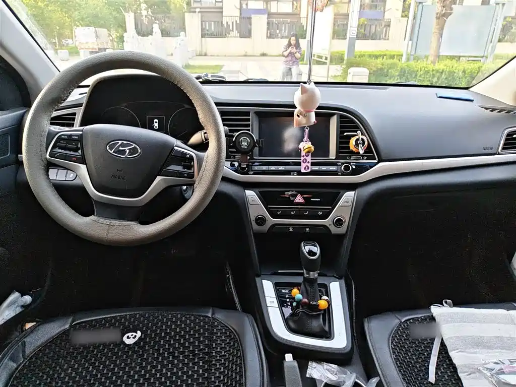 Hyundai Elantra 2016 Model 1.6L Automatic Smart Elite