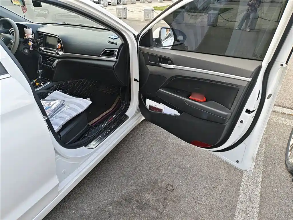 Hyundai Elantra 2016 Model 1.6L Automatic Smart Elite