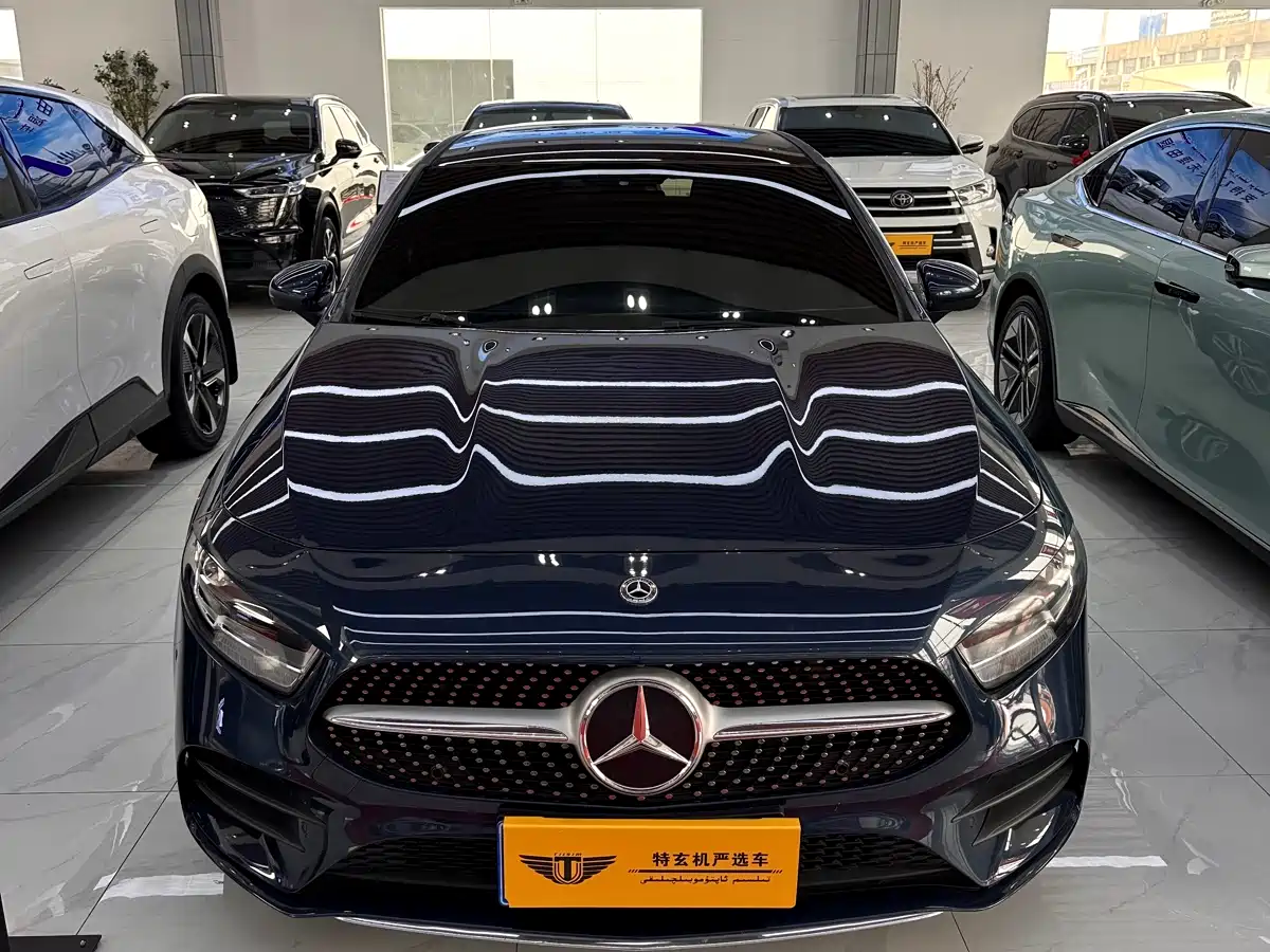 Mercedes-Benz Mercedes-Benz A-Class 2019 A 180 L Sport Sedan