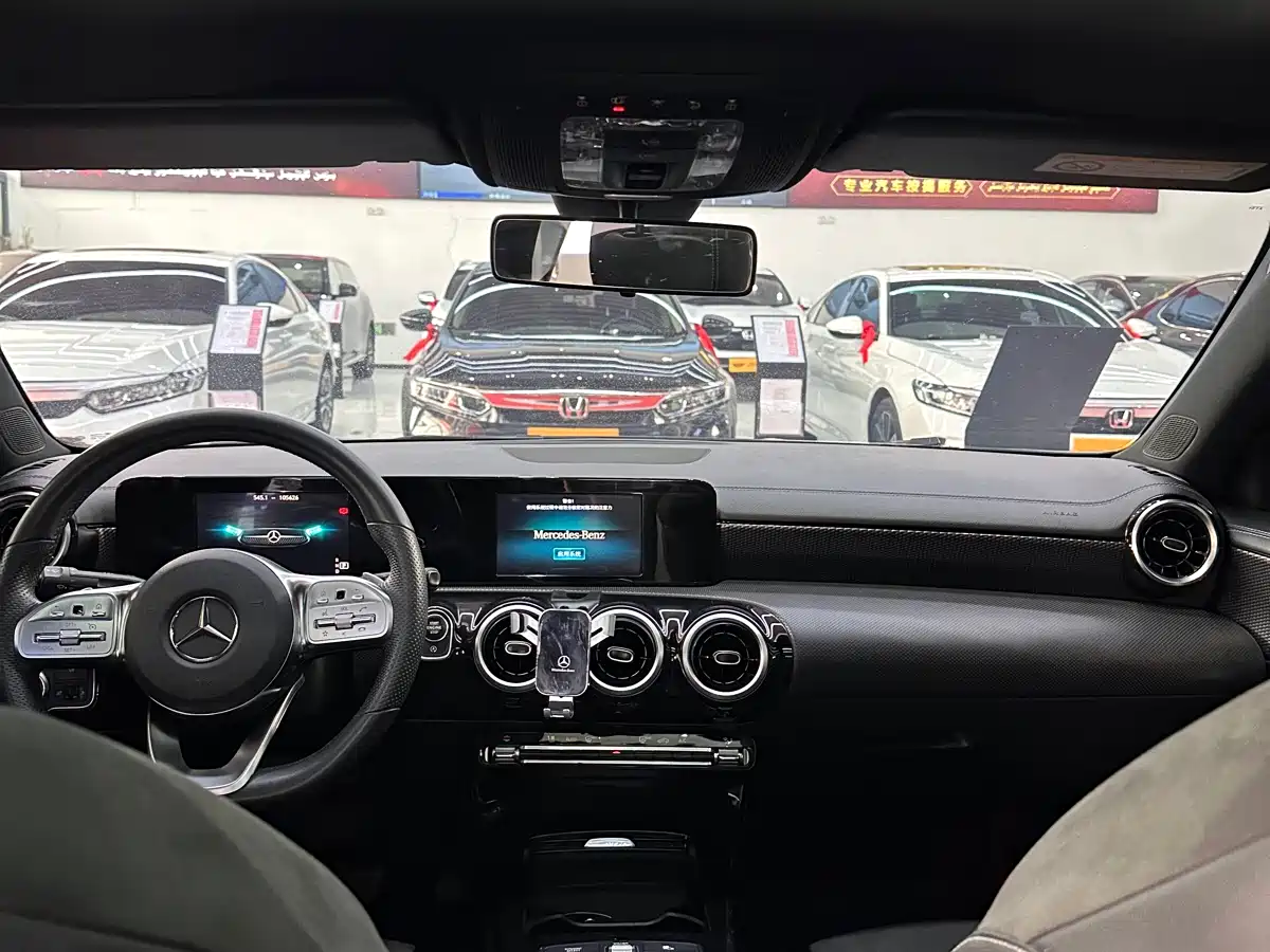 Mercedes-Benz Mercedes-Benz A-Class 2019 A 180 L Sport Sedan