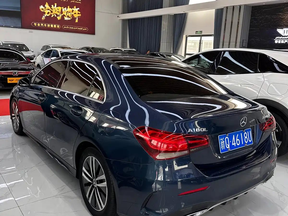 Mercedes-Benz Mercedes-Benz A-Class 2019 A 180 L Sport Sedan