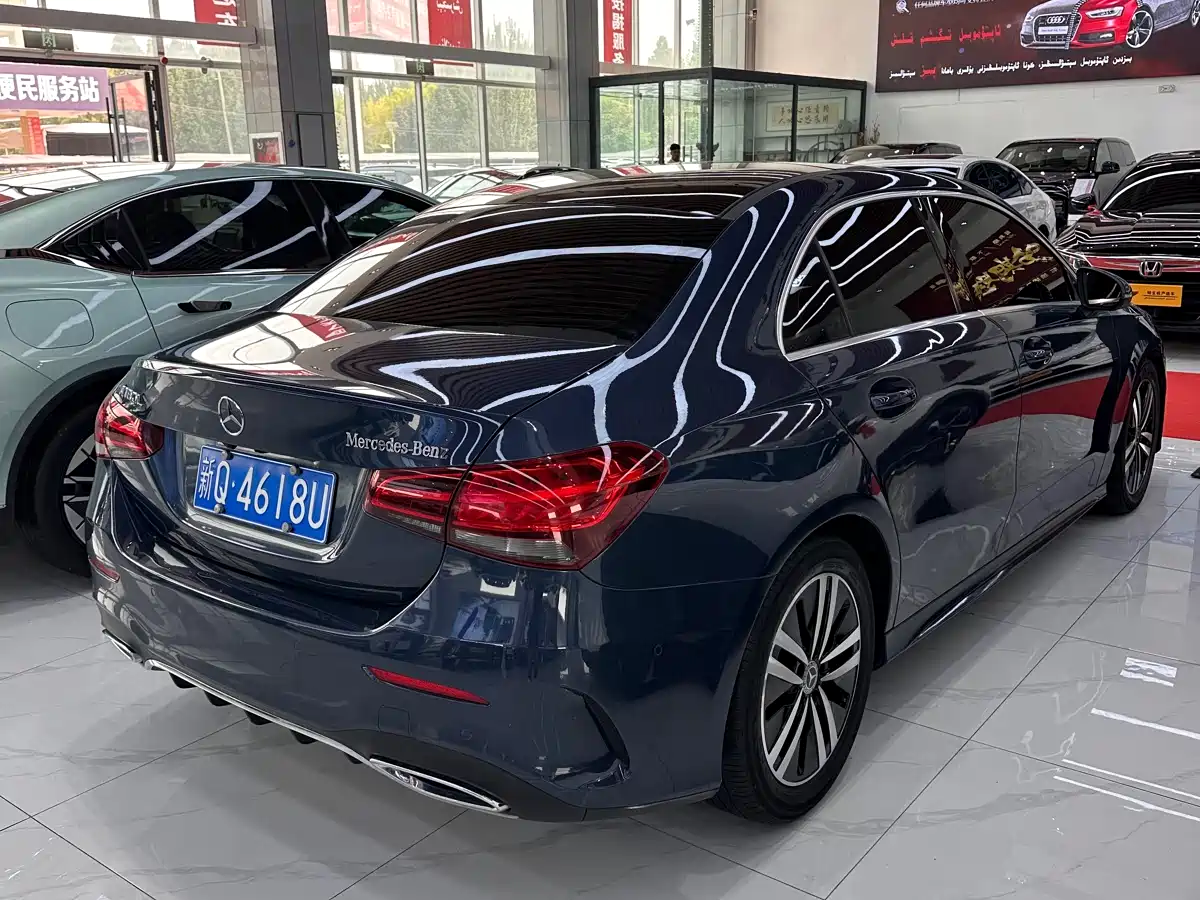 Mercedes-Benz Mercedes-Benz A-Class 2019 A 180 L Sport Sedan