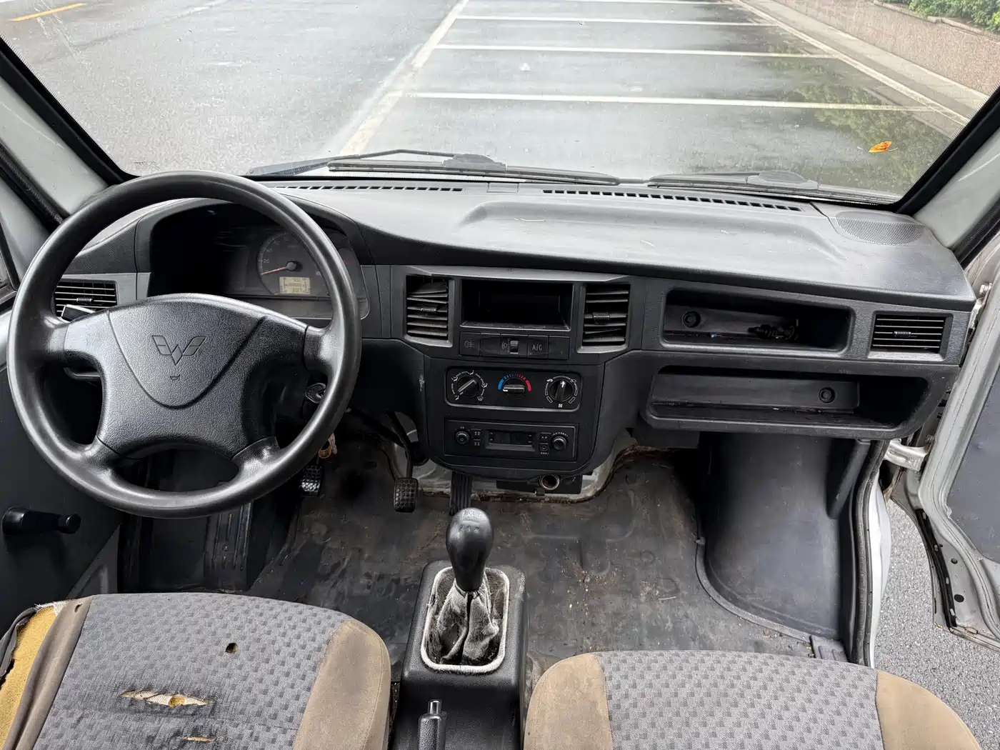 Wuling Motors Wuling Zhiguang 2015 1.2L Standard LSI