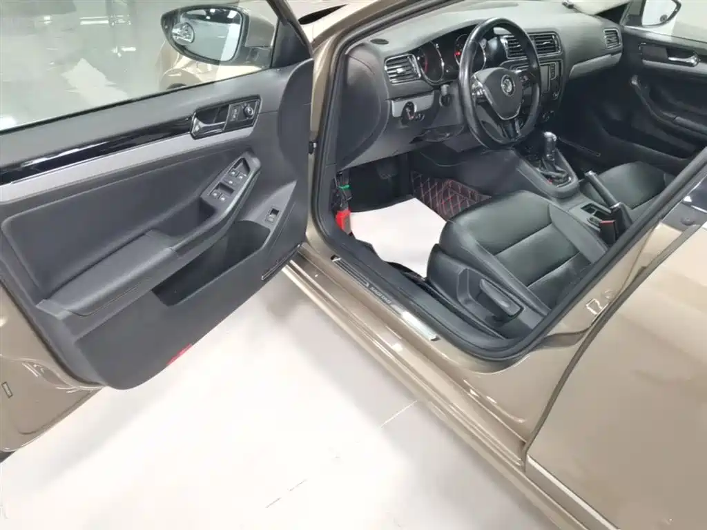 Volkswagen Sagitar 2018 280TSI DSG Comfort