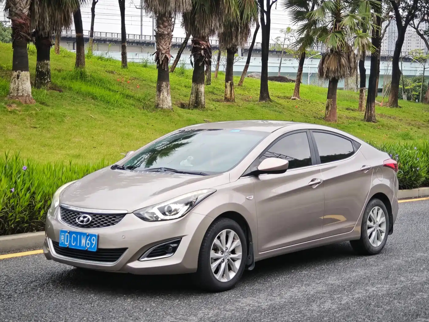 Hyundai Langdong 2016 1.6L Automatic Smart Edition