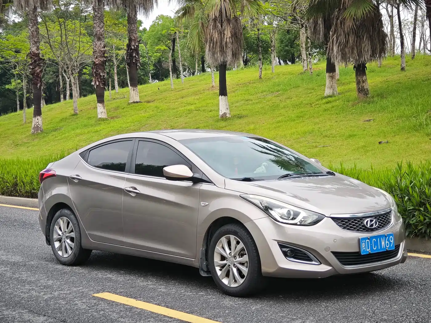 Hyundai Langdong 2016 1.6L Automatic Smart Edition