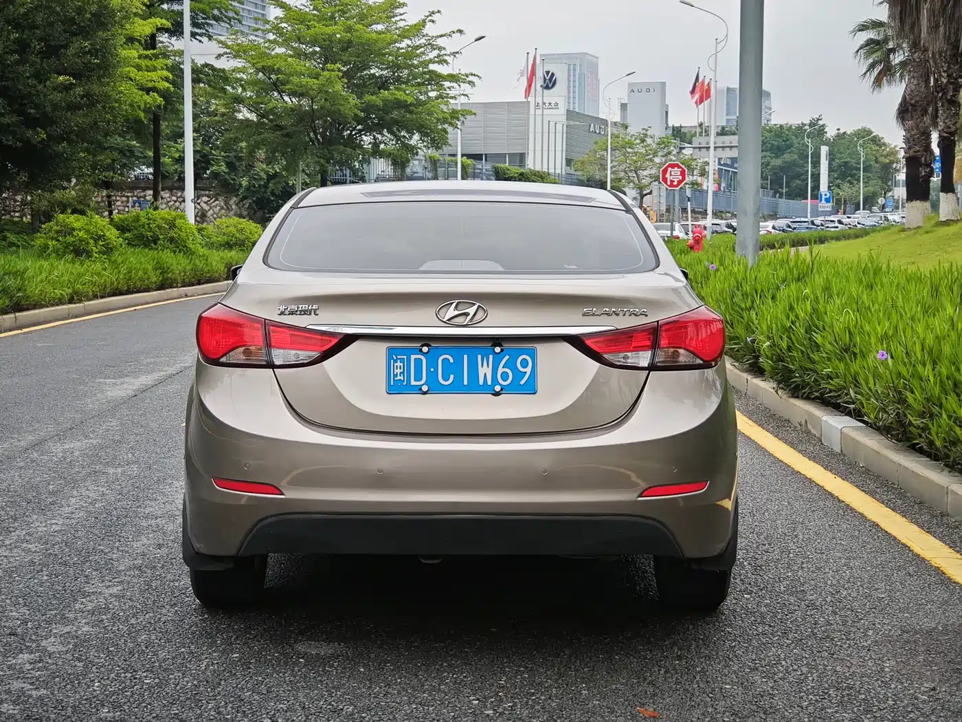 Hyundai Langdong 2016 1.6L Automatic Smart Edition