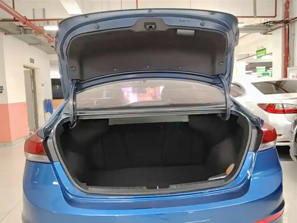 Hyundai Elantra 2016 Model 1.6L Automatic Smart Elite